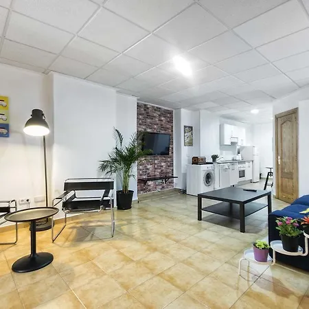 Apartment Inside Center *